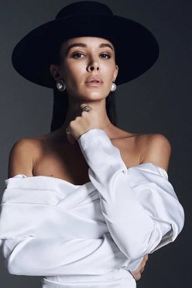 Алина